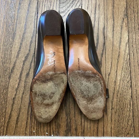Salvatore Ferragamo Brown-ish/Gray Bowed Flats with Small Heel - 7.5 - Picture 9 of 13